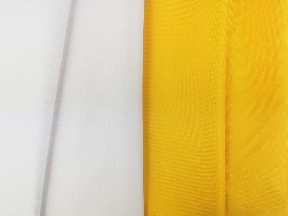 Zdjęcie prezentujące białą oraz żółtą tkaninę wodoodporną Oxford S65N w przybliżeniu