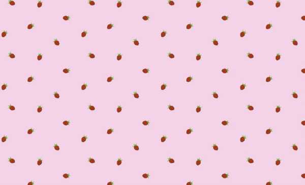Druk na tkaninie- czerwone poziomki na pastelowym różu