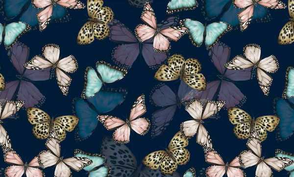 Druk na tkaninie- pastelowe motyle na granacie