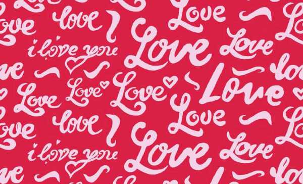 Druk na tkaninie- różowe napisy "Love" na czerwieni