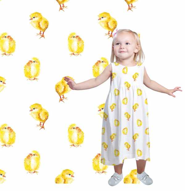 Druk na tkaninie- wielkanocne żółte kurczaczki na bieli
