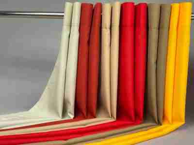 Zdjęcie prezentujące zasłony z tkaniny Panama Stretch, Strecz (100% poliester)