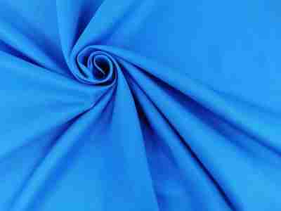 Zdjęcie prezentujące materiał Diagonal, tkaninę poliestrową w kolorze niebieskim w przybliżeniu na strukturę materiału