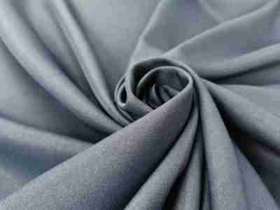 Zdjęcie przedstawiające materiał Diagonal, tkaninę poliestrową na odzież roboczą w kolorze granatowym